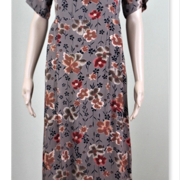 Maxi - Picture 2 of 7